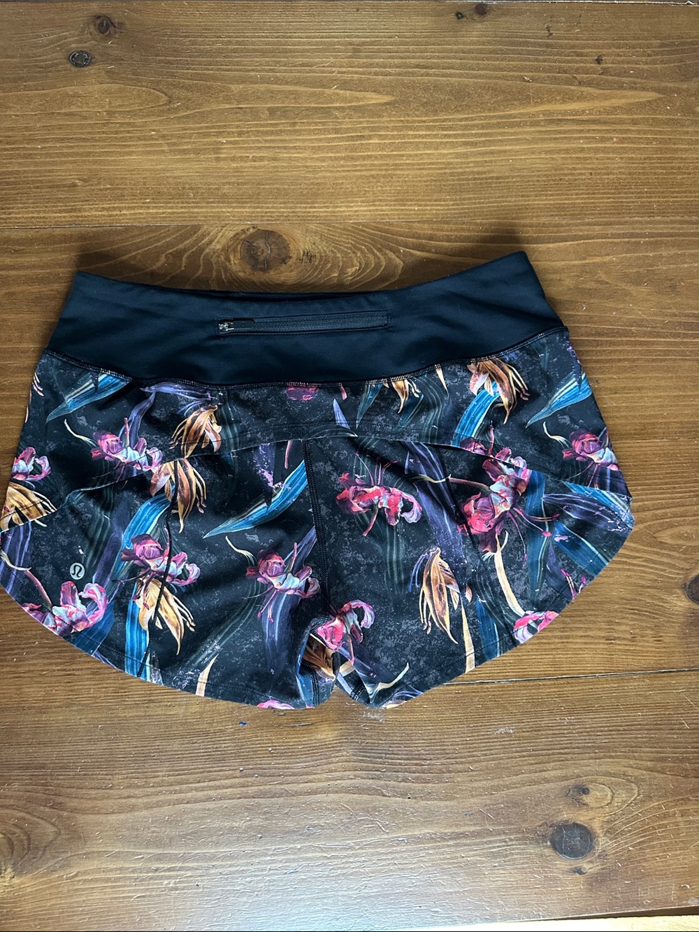 lululemon athletica Black Floral print short lulu Hawaiian